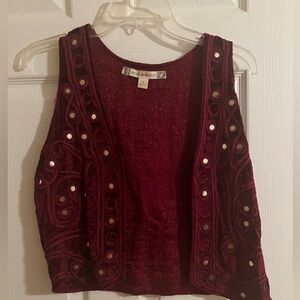 Chelsea and violet garnet cropped vest